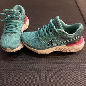 Nike ZoomX Invincible Run 2